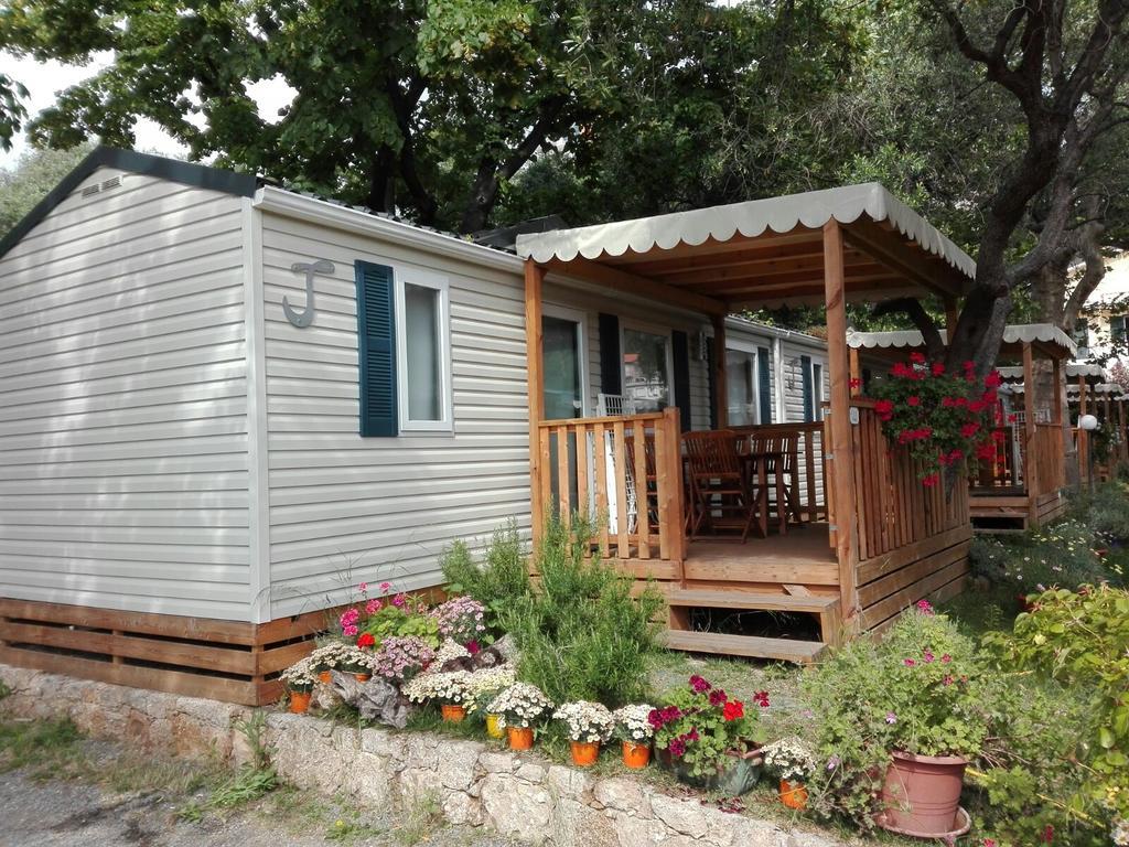 Camping Delfino Albenga Exterior photo