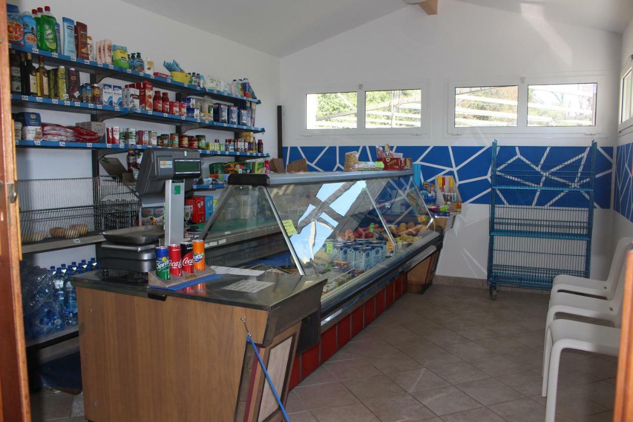 Camping Delfino Albenga Exterior photo